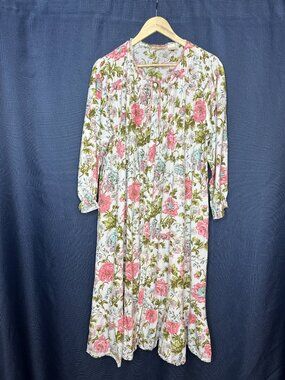 La Cera English Garden Print Button Front Robe Gown, Medium Cottage Prairie Soft